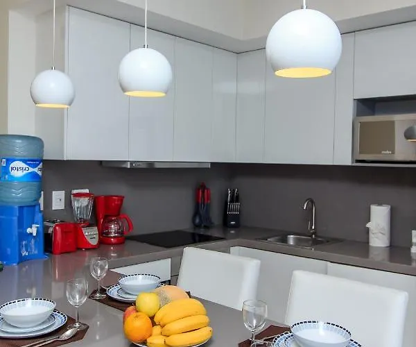 A-nah Apartments, Rooftop Pool, Walking Distance To 5th Avenue Apartment *