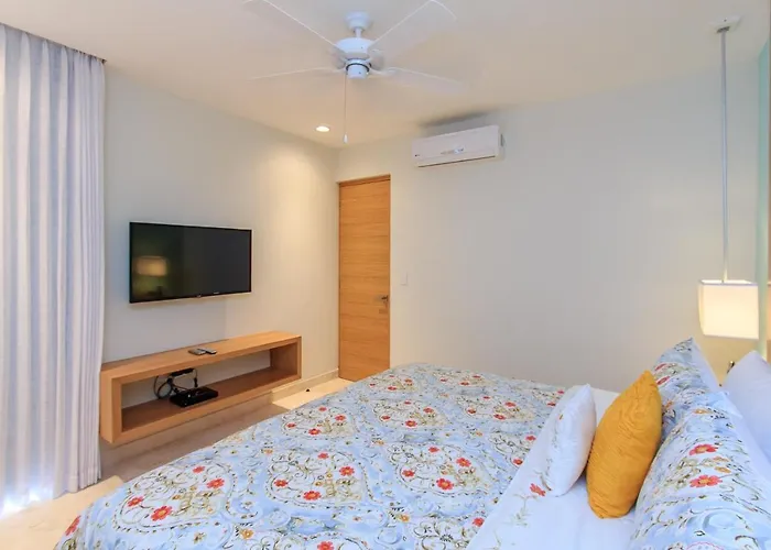 A-nah Apartments, Rooftop Pool, Walking Distance To 5th Avenue Apartment Playa del Carmen