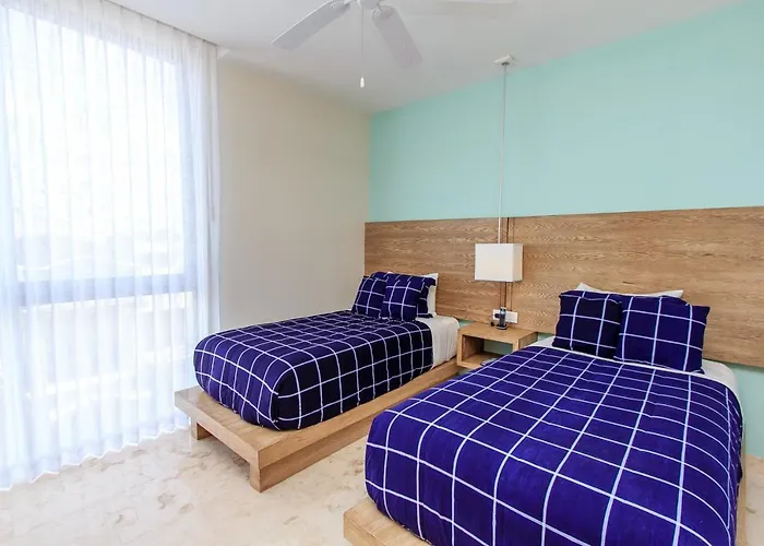 A-nah Apartments, Rooftop Pool, Walking Distance To 5th Avenue Apartment *