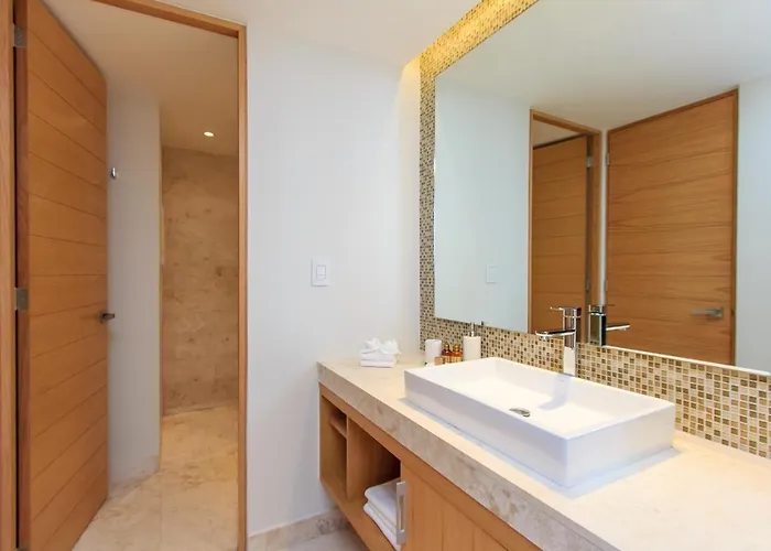 A-nah Apartments, Rooftop Pool, Walking Distance To 5th Avenue Apartment Playa del Carmen