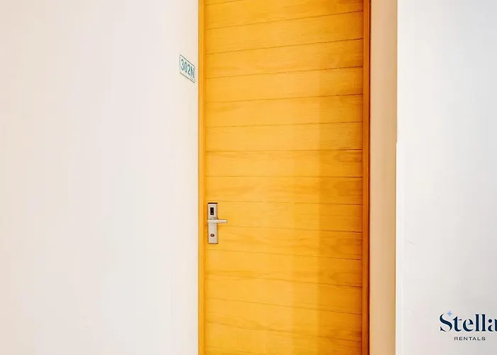 A-nah Apartments, Rooftop Pool, Walking Distance To 5th Avenue