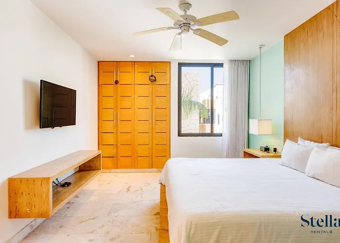 Apartment A-nah Apartments, Rooftop Pool, Walking Distance To 5th Avenue *