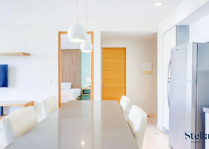 Apartment A-nah Apartments, Rooftop Pool, Walking Distance To 5th Avenue