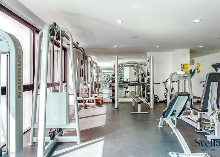 A-nah Apartments, Rooftop Pool, Walking Distance To 5th Avenue