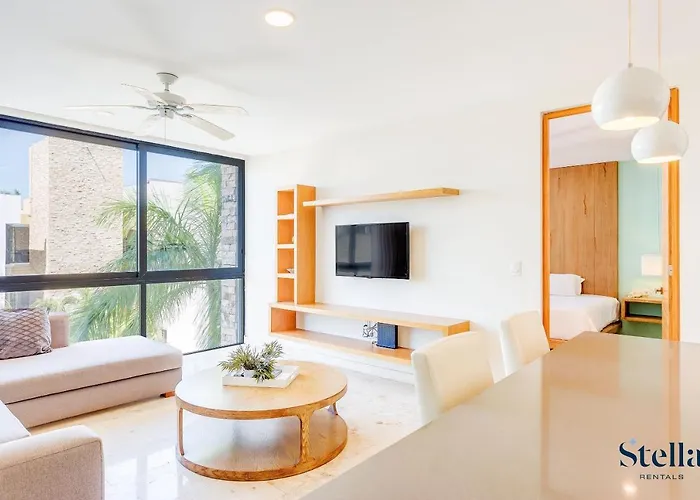 A-nah Apartments, Rooftop Pool, Walking Distance To 5th Avenue